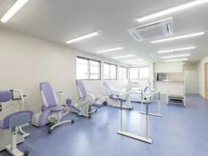 朋クリニック 通所リハビリテーション リハビリルーム